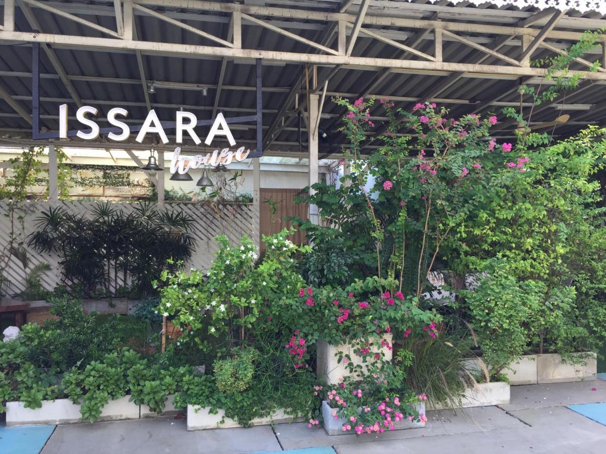 Issara House Bangkok Hotel Екстериор снимка