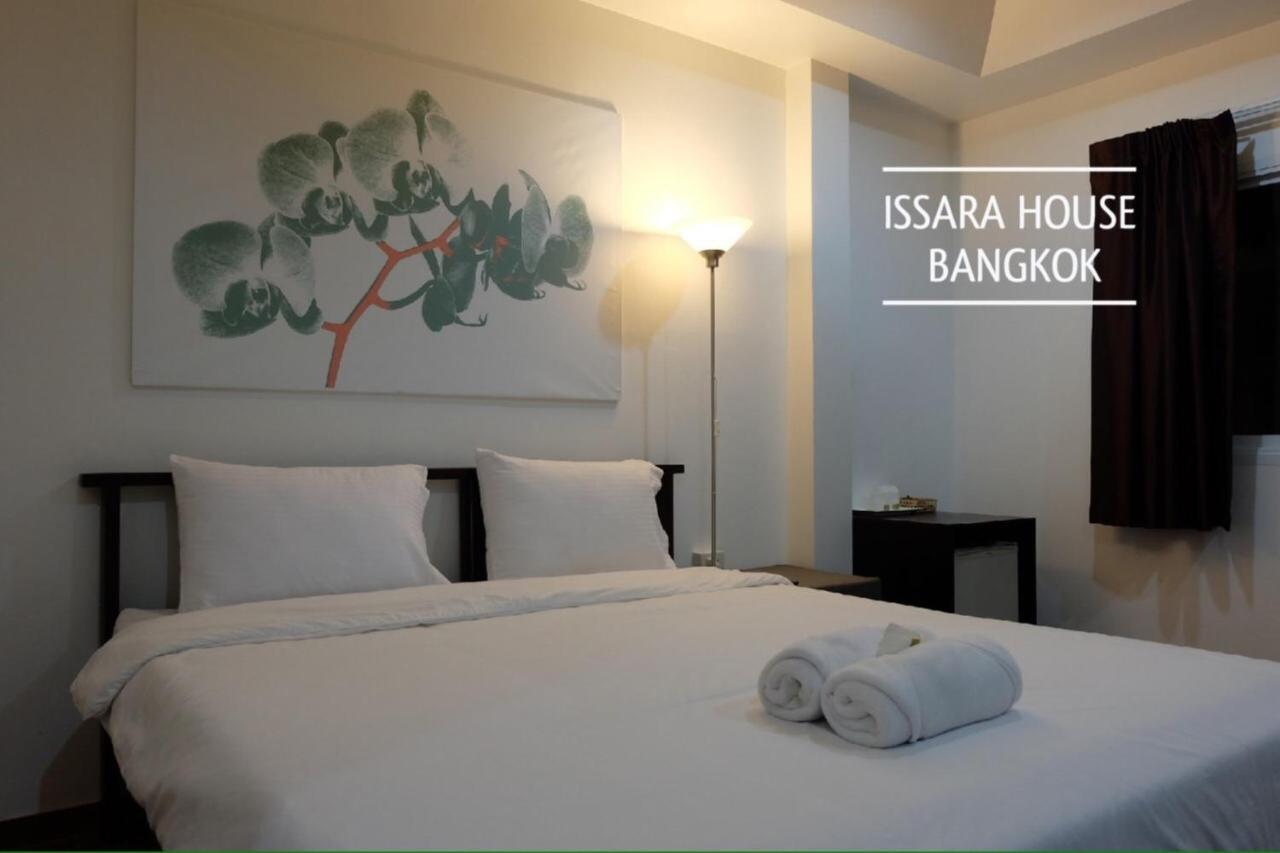 Issara House Bangkok Hotel Екстериор снимка