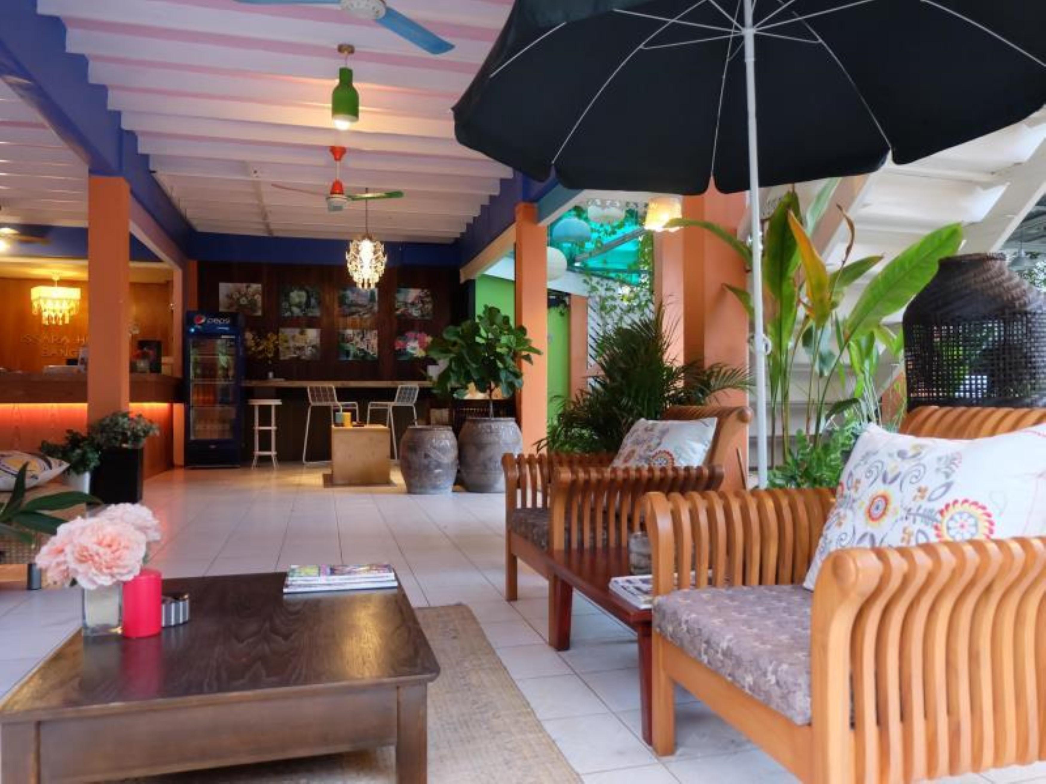 Issara House Bangkok Hotel Екстериор снимка